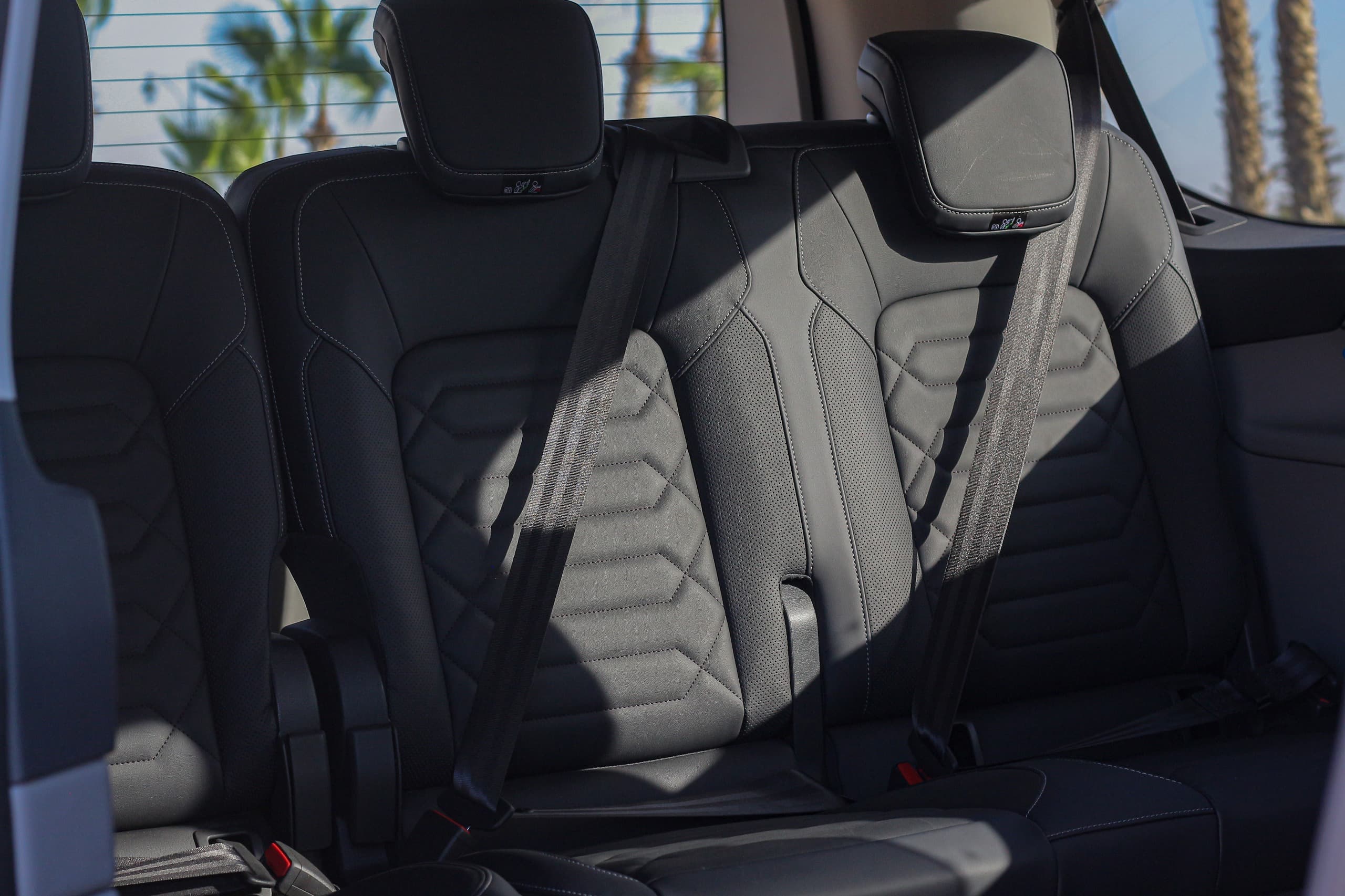 Ford Minibus - Image 7